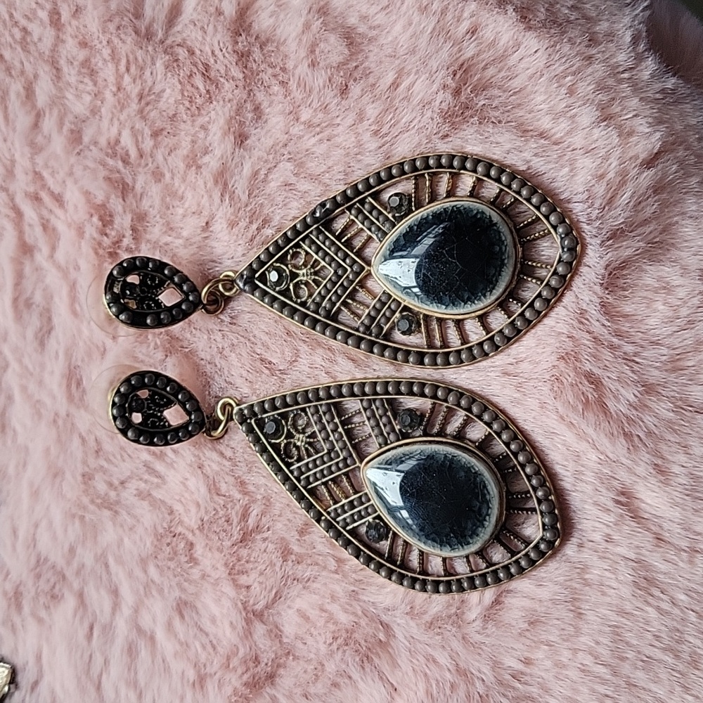 Gorgeous set of earrings